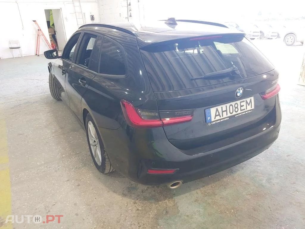 BMW 320 ver-e-touring-corporate-edition-auto 