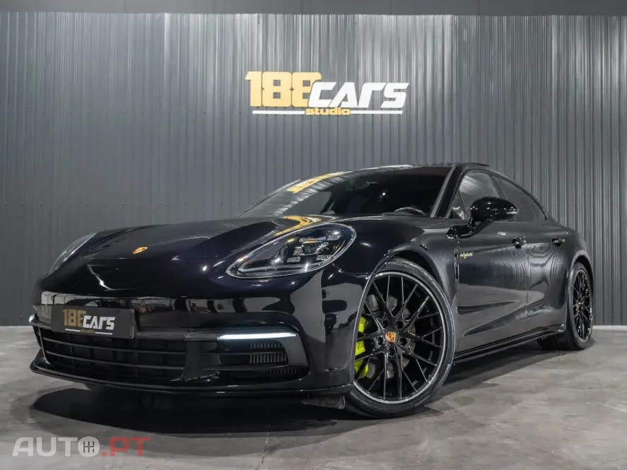 Porsche Panamera 4 E-Hybrid Platinum Edition