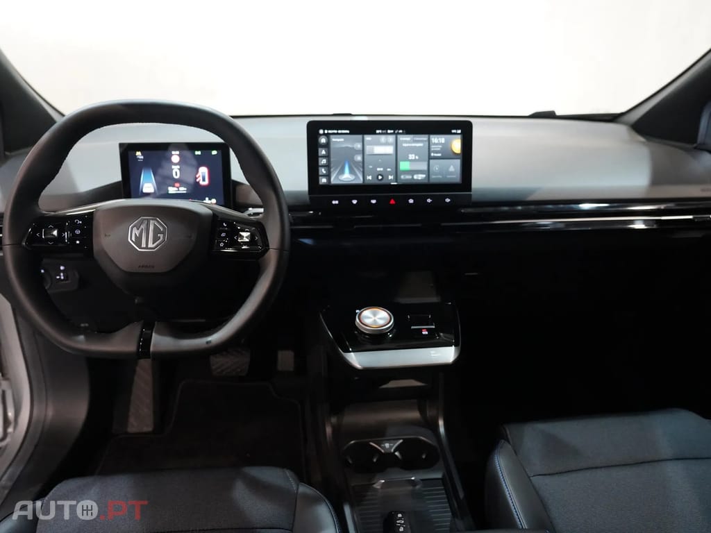 MG MG4 64 kWh Luxury