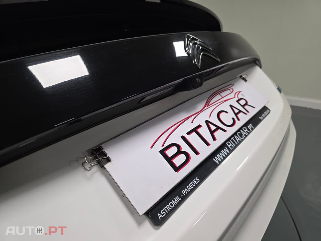Citroën e-C4 50 kWh Shine — fotografia 41