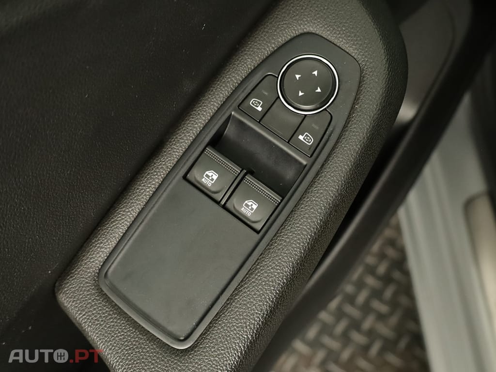 Renault Clio Clio 1.0 TCe Limited Bi-Fuel