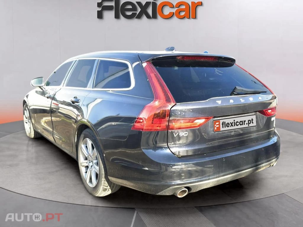 Volvo V90 2.0 D4 Momentum Plus
