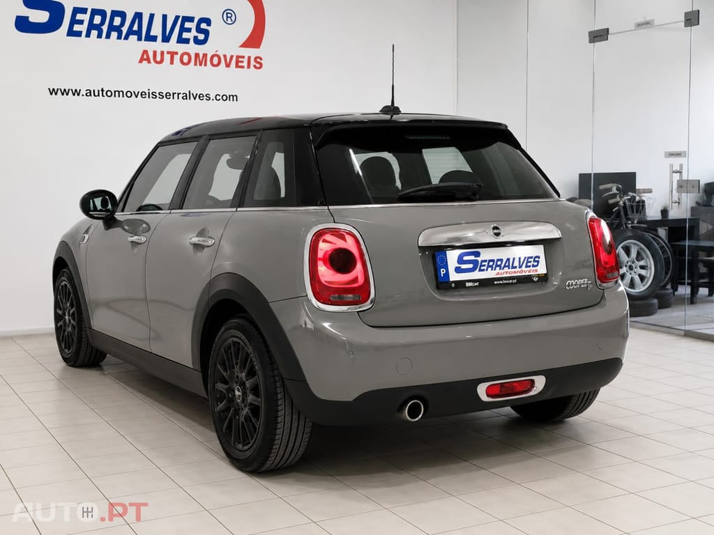 MINI Cooper Cooper D