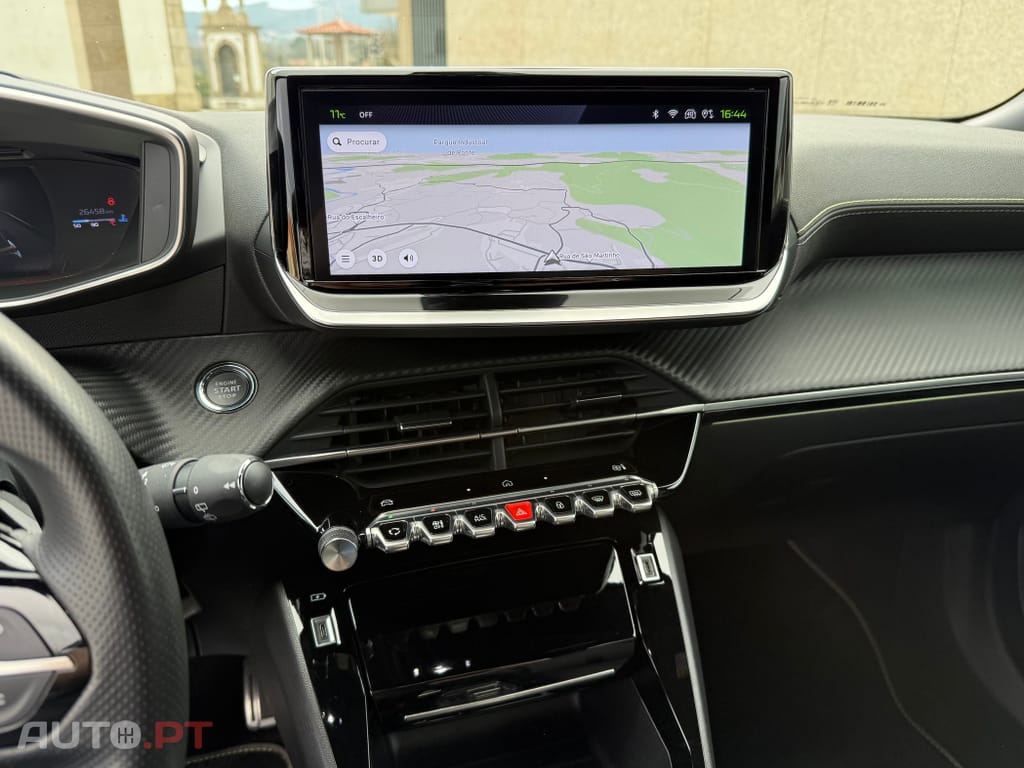 Peugeot 2008 1.2 PureTech GT EAT8