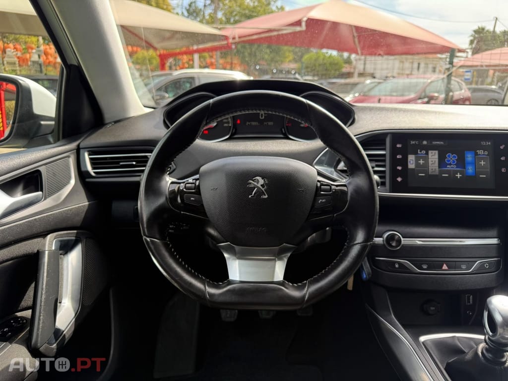 Peugeot 308 1.6 BlueHDi Allure J17