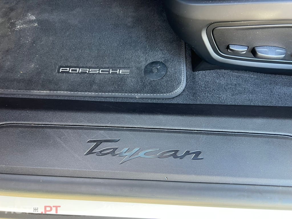 Porsche Taycan 4S