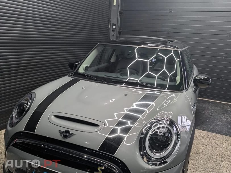 MINI Cooper Cooper SE Premium Extra Essential