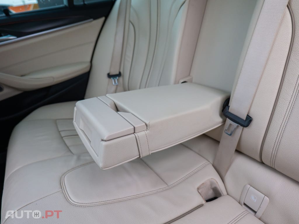BMW 520 d Pack Desportivo M Auto