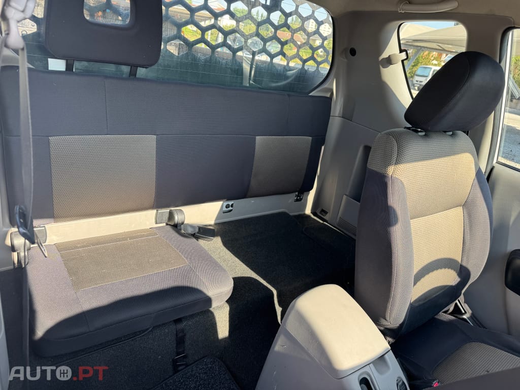 Mitsubishi L200 2.5 DI-D Club Invite AC 3L 4WD