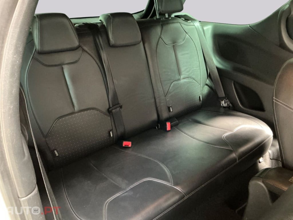 DS DS3 1.2 PureTech GIVENCHY