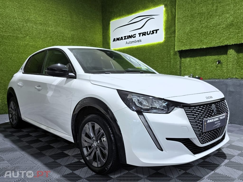 Peugeot E-208 50 kWh Allure Pack