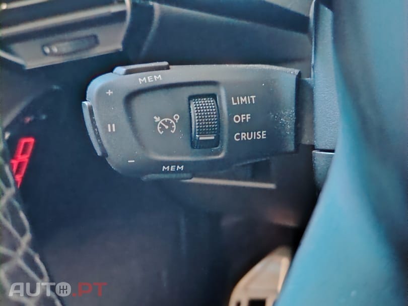 DS DS7 Crossback 300 cv 4x4  Eat8 E-Tense Hybrid RIVOLI