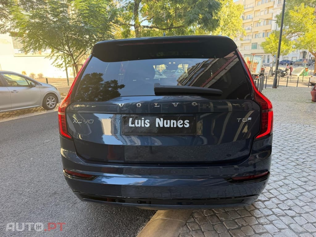 Volvo XC90 2.0 T8 PHEV Plus Dark AWD