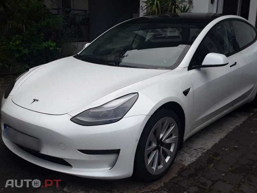 Tesla Model 3 Long Range AWD Dual Motor