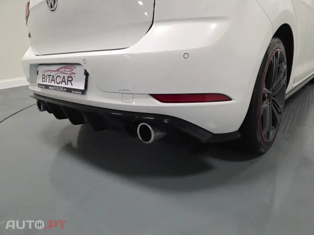 Volkswagen Golf 2.0 TSI GTI DSG Performance