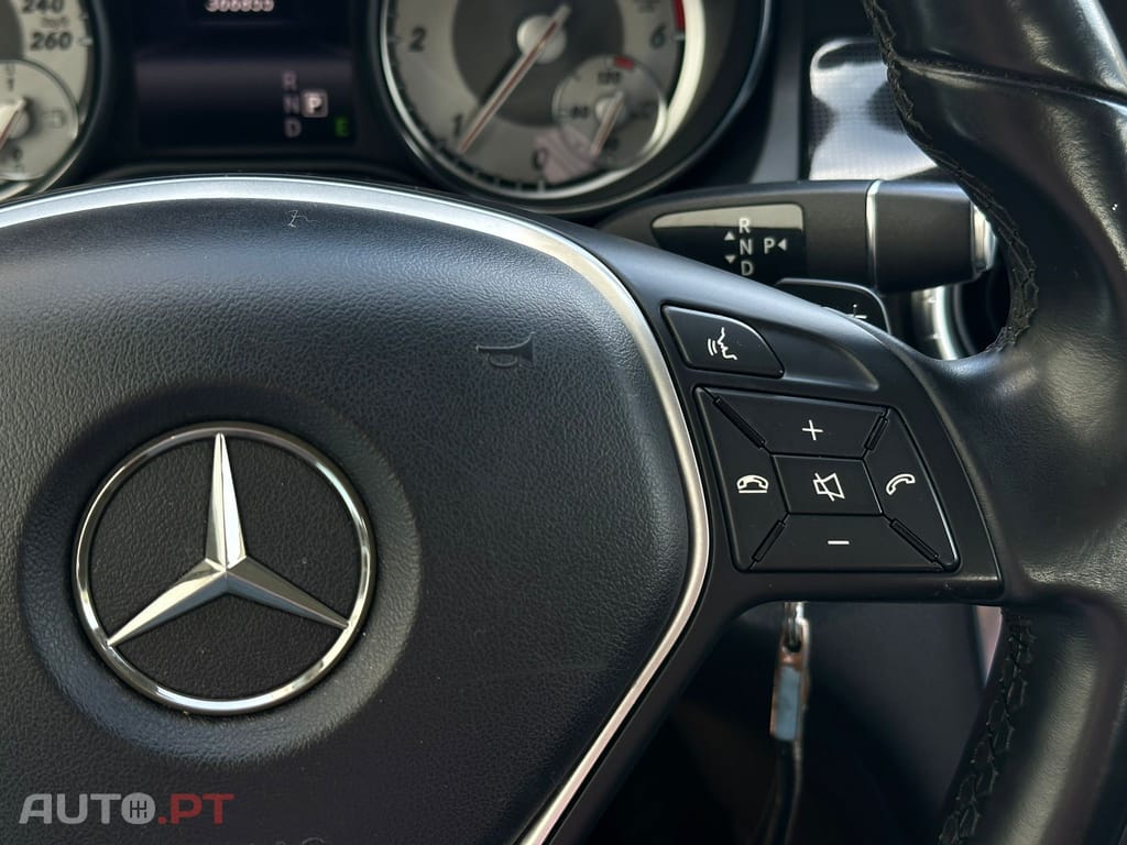 Mercedes-Benz CLA 180 d 7G-DCT Urban