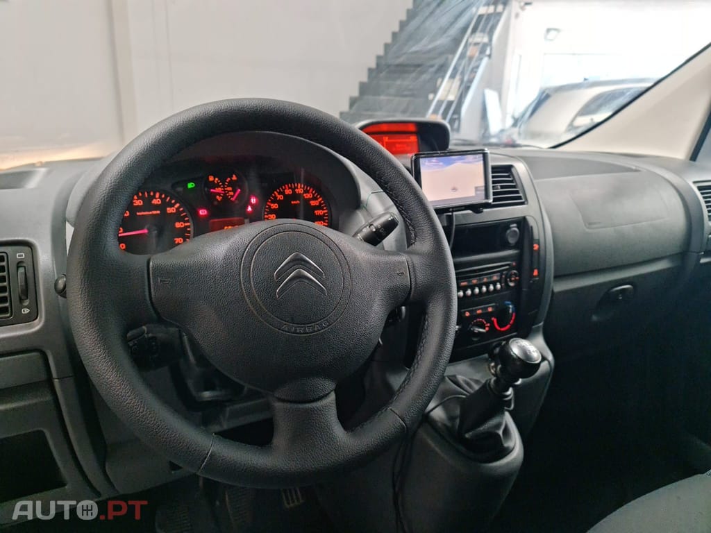 Citroen Jumpy Outro