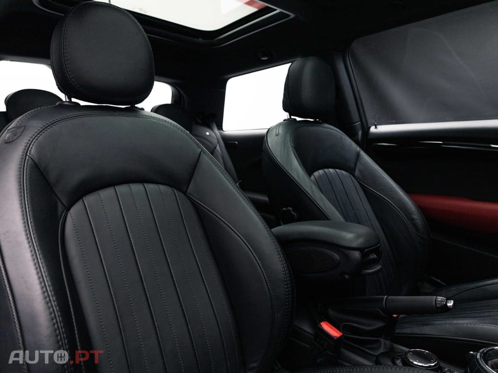 MINI Cooper John Cooper Works