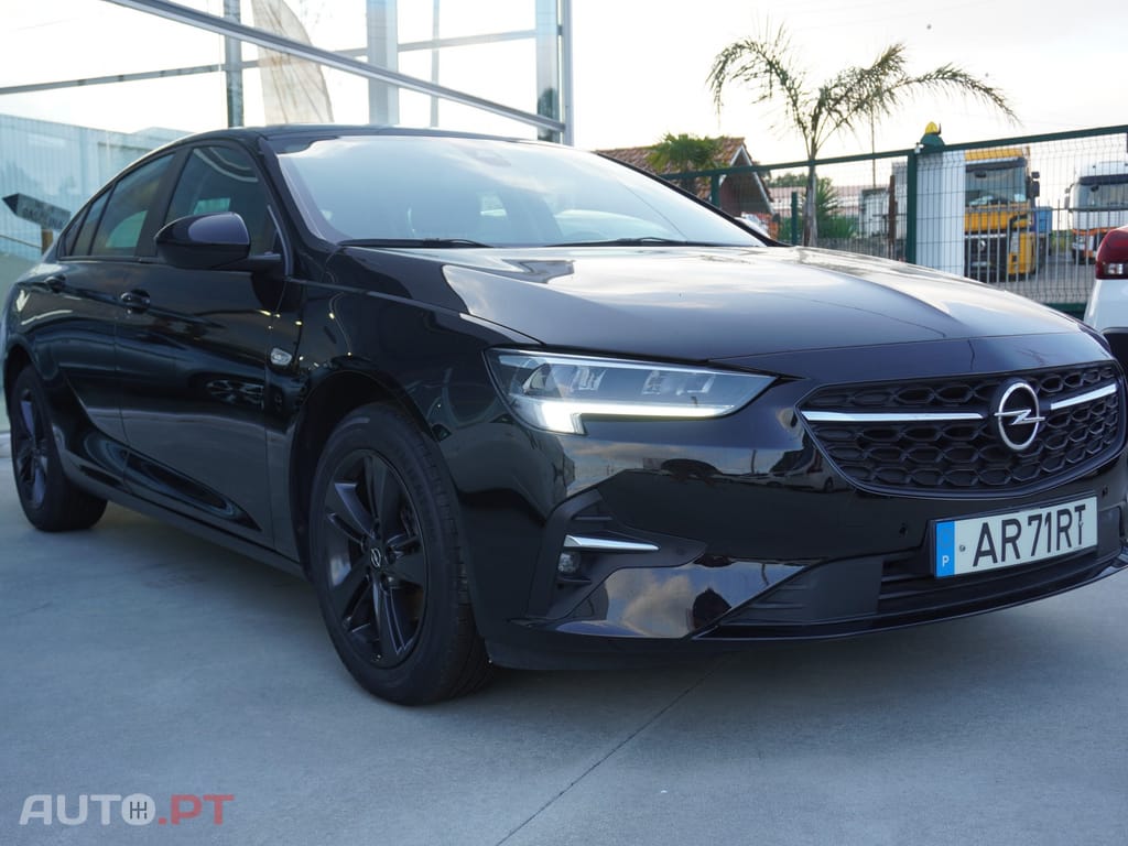 Opel Insignia 1.5 D — fotografia 2