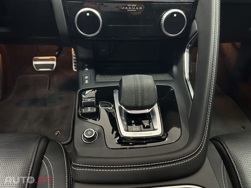 Jaguar E-Pace 1.5 P300e R-Dynamic HSE AWD Aut.