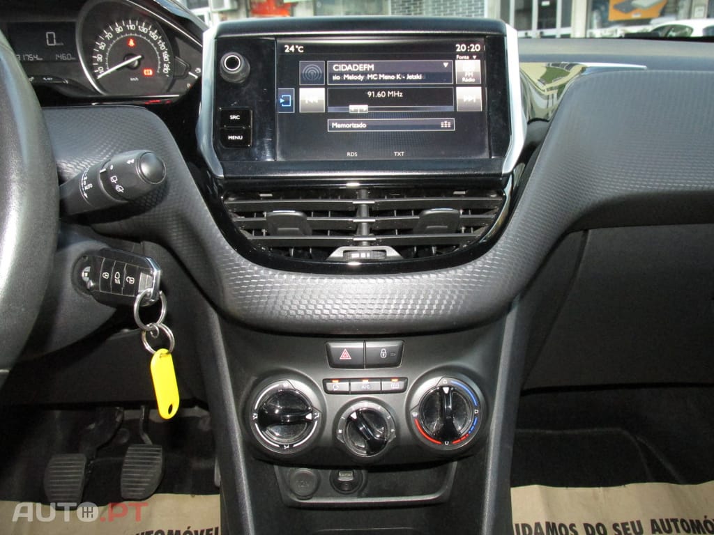 Peugeot 208 1.6 BlueHDi Style