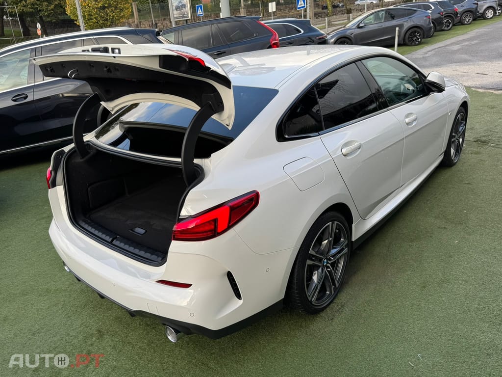 BMW 218 d Pack Desportivo M