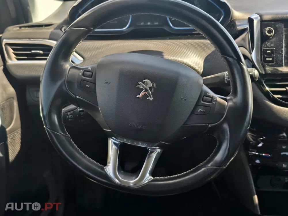 Peugeot 2008 PureTech 130 Allure Pack