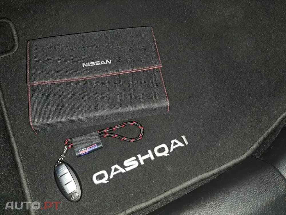 Nissan Qashqai 1.3 DIG-T N-Connecta J18