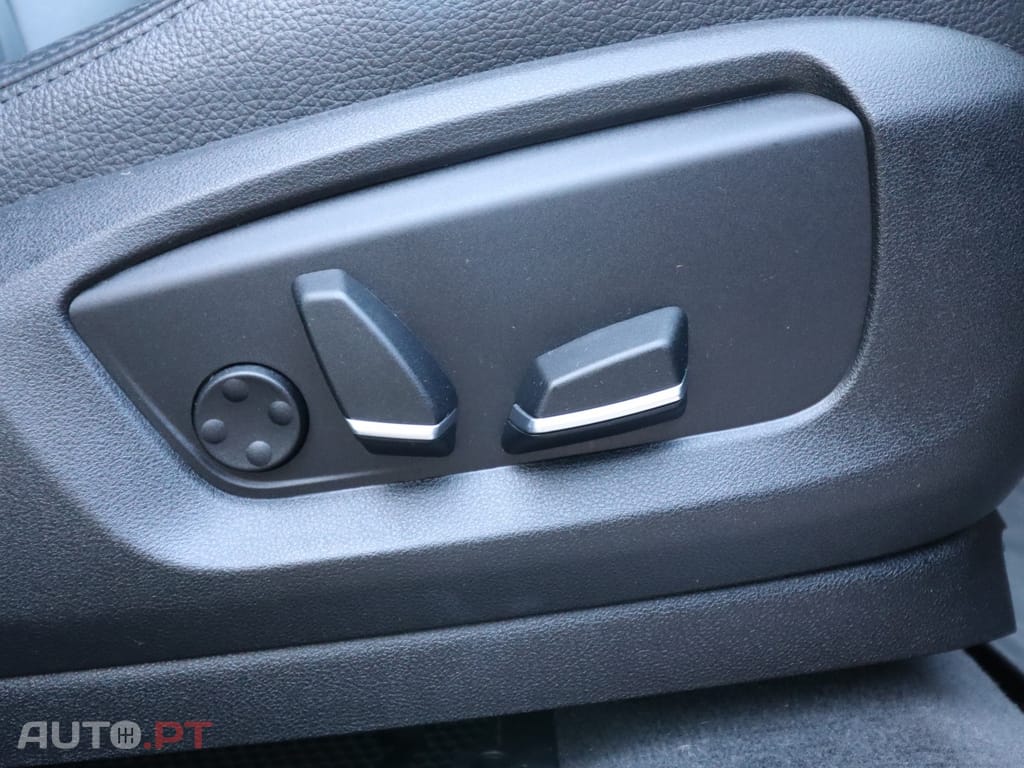 BMW X6 30 d xDrive Pack M — fotografia 23