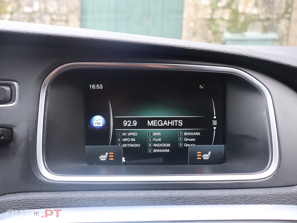 Volvo V40 2.0 D2 R-Design