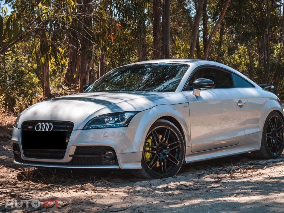 Audi TTS Quattro S-Tronic