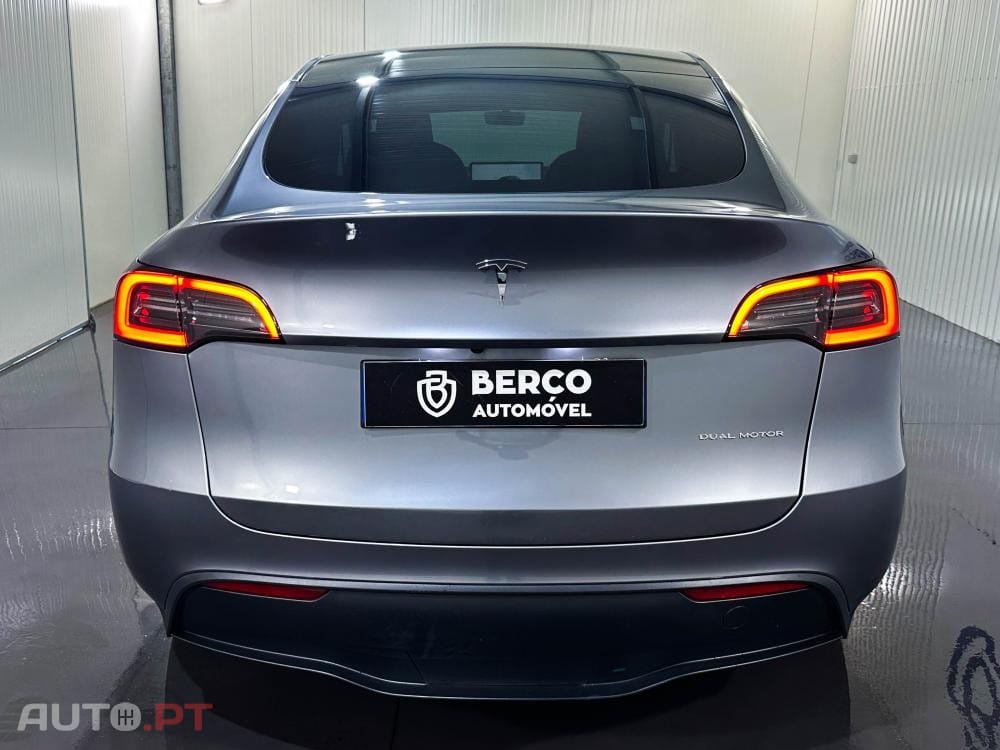 Tesla Model Y Long Range Dual Motor AWD