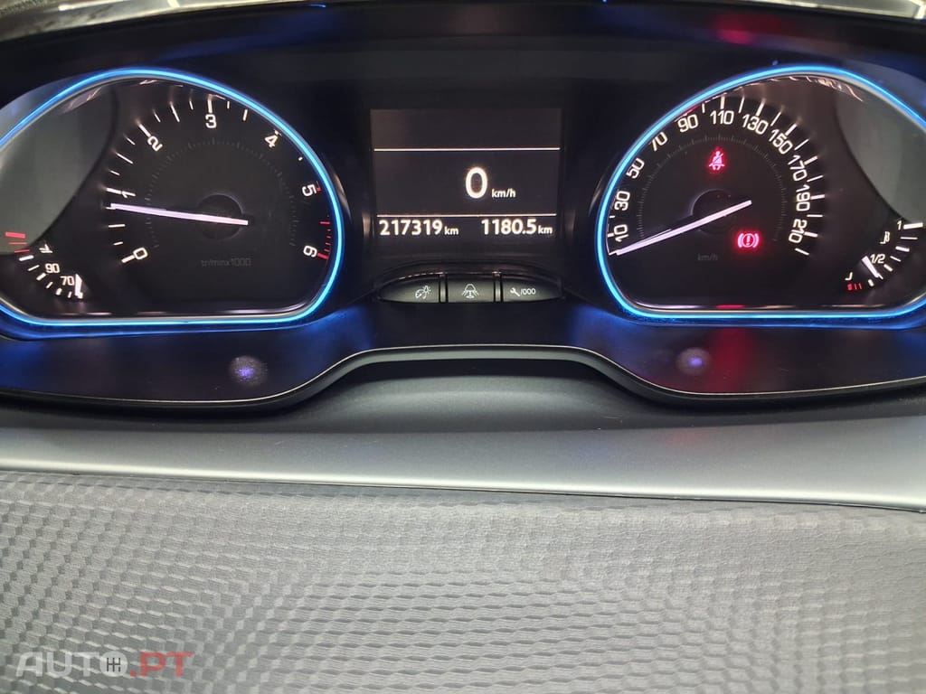 Peugeot 208 1.6 BlueHDi Style