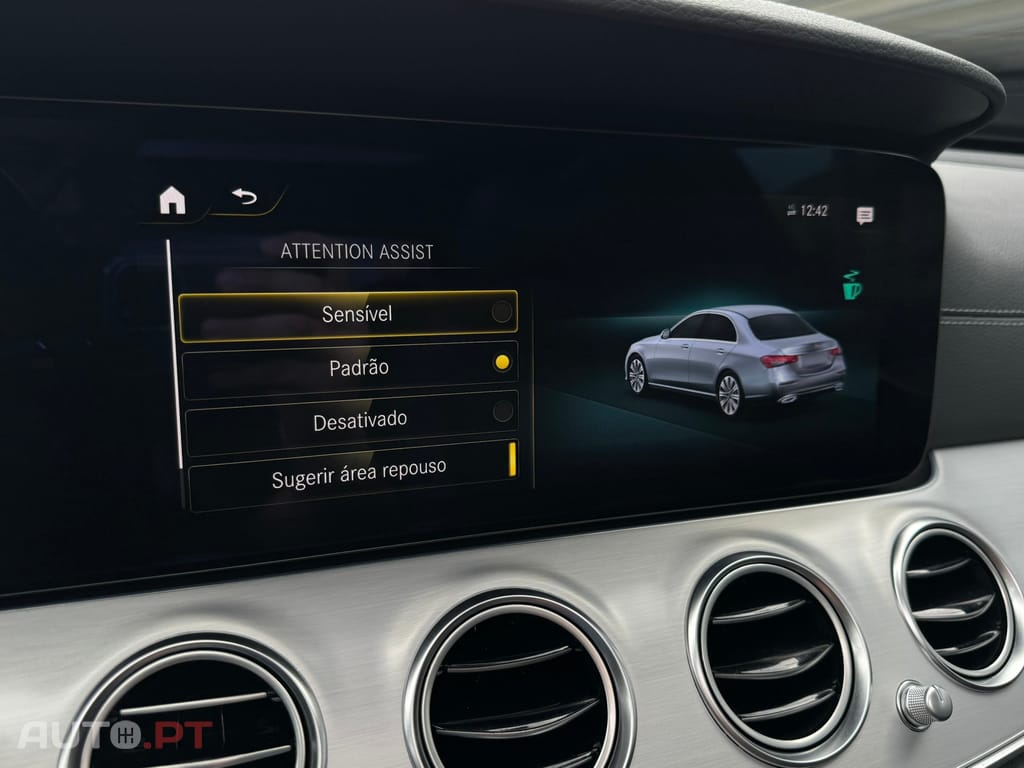 Mercedes-Benz E 300 e AMG Line