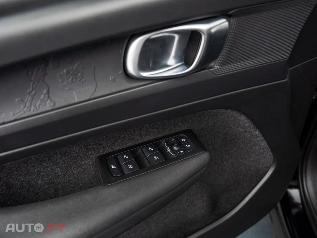 Volvo XC40 1.5 T2 Momentum Core