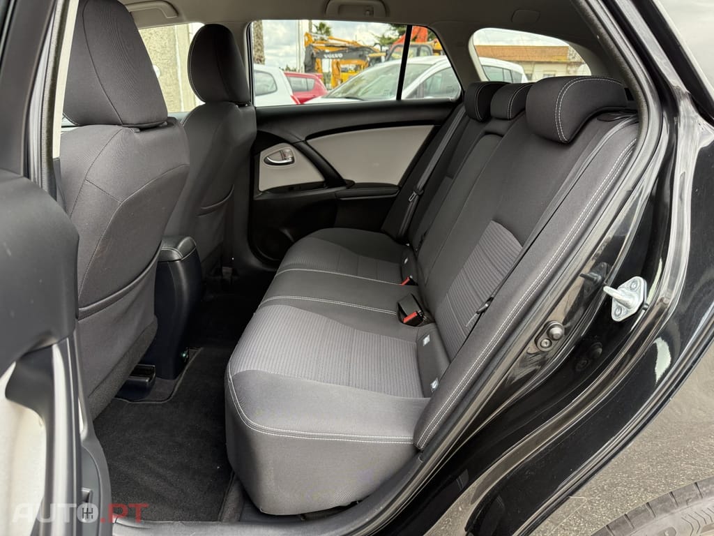 Toyota Avensis 2.0 D-4D Sport
