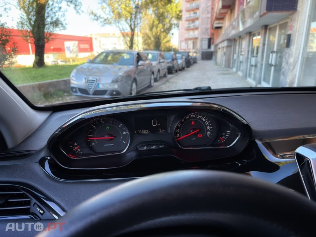 Peugeot 208 1.2 PureTech Access