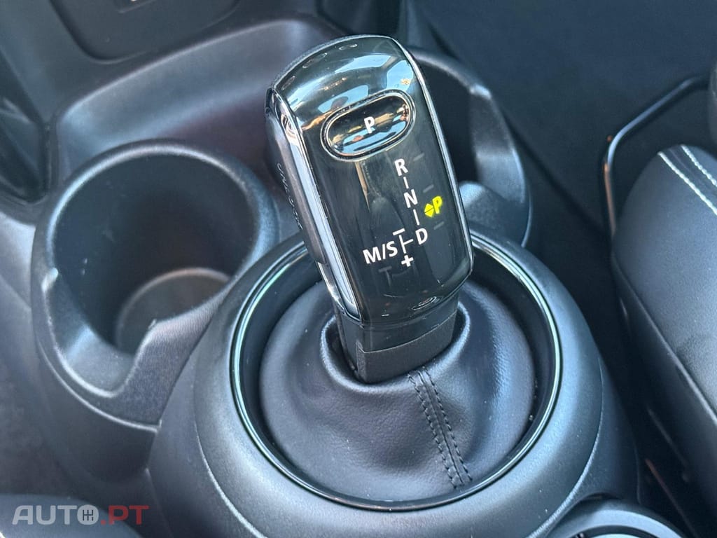 MINI Cooper LCI 3 Cilindros