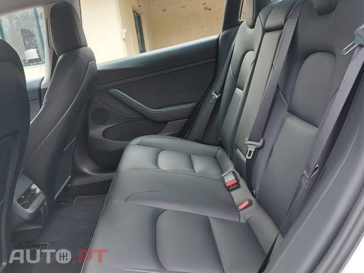 Tesla Model 3 Tração Traseira