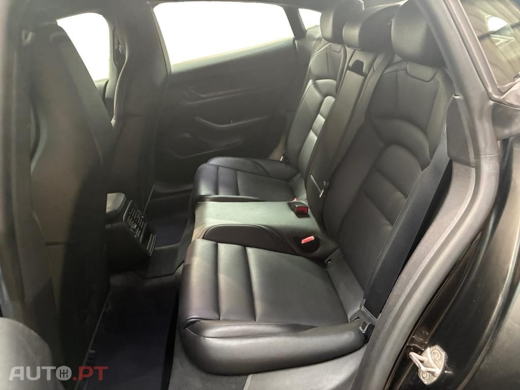 Porsche Taycan Standard
