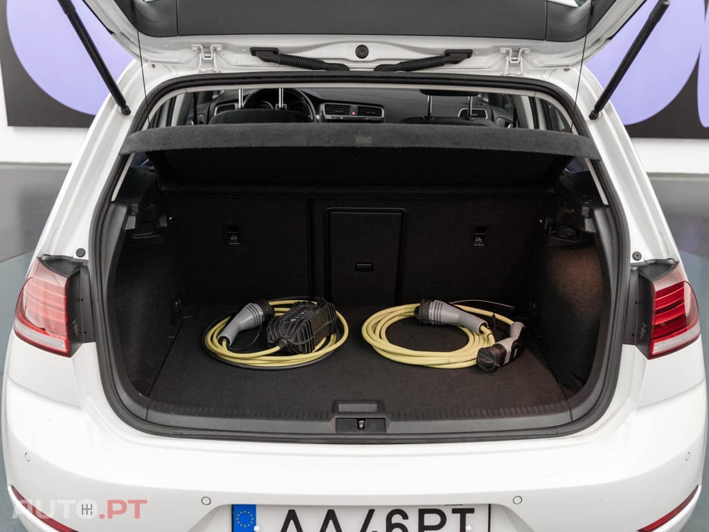 Volkswagen e-Golf AC/DC