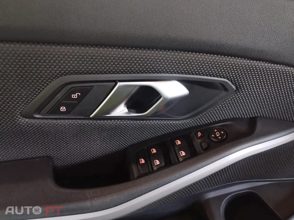 BMW 320 d Pack M Auto — fotografia 22