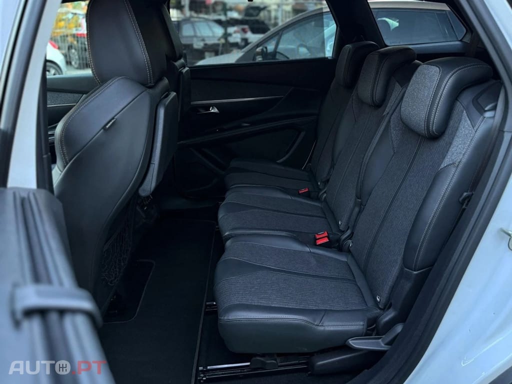 Peugeot 5008 1.5 BlueHDi GT LINE (EAT8)