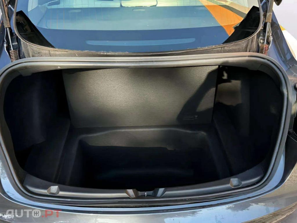 Tesla Model 3 Long Range Dual Motor AWD