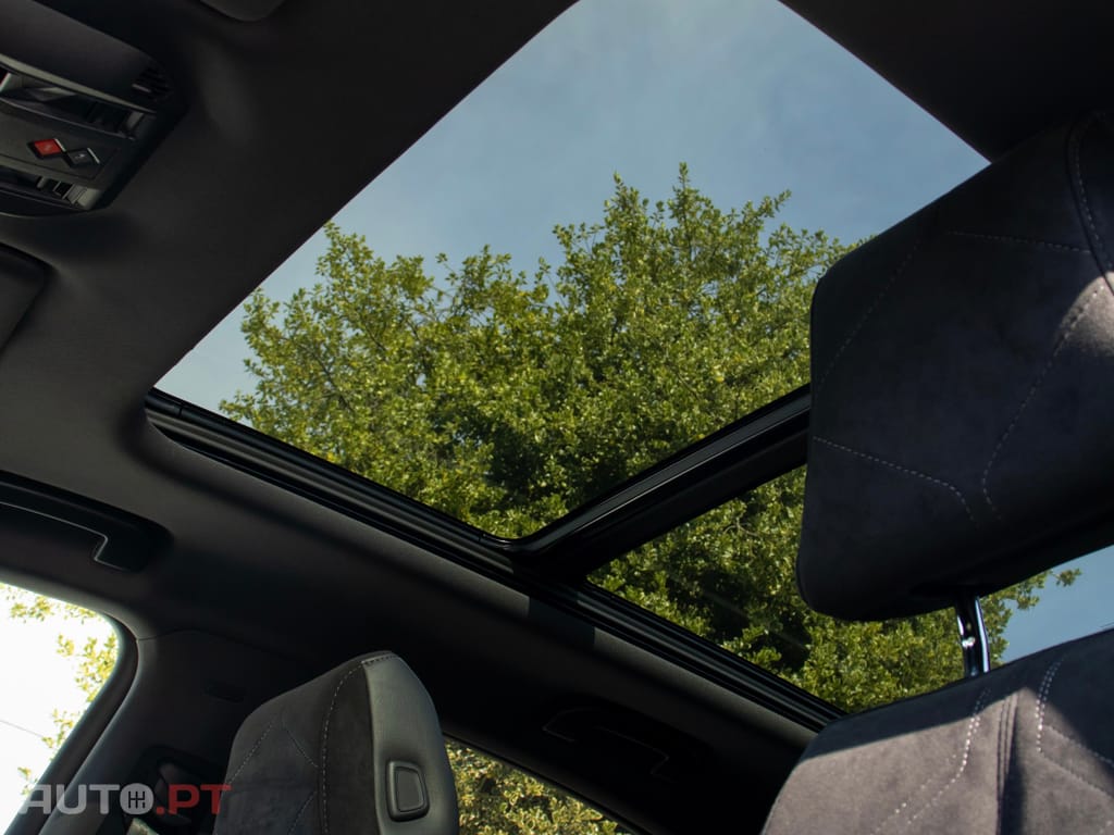 DS DS7 Crossback E-Tense Performance Line EAT8