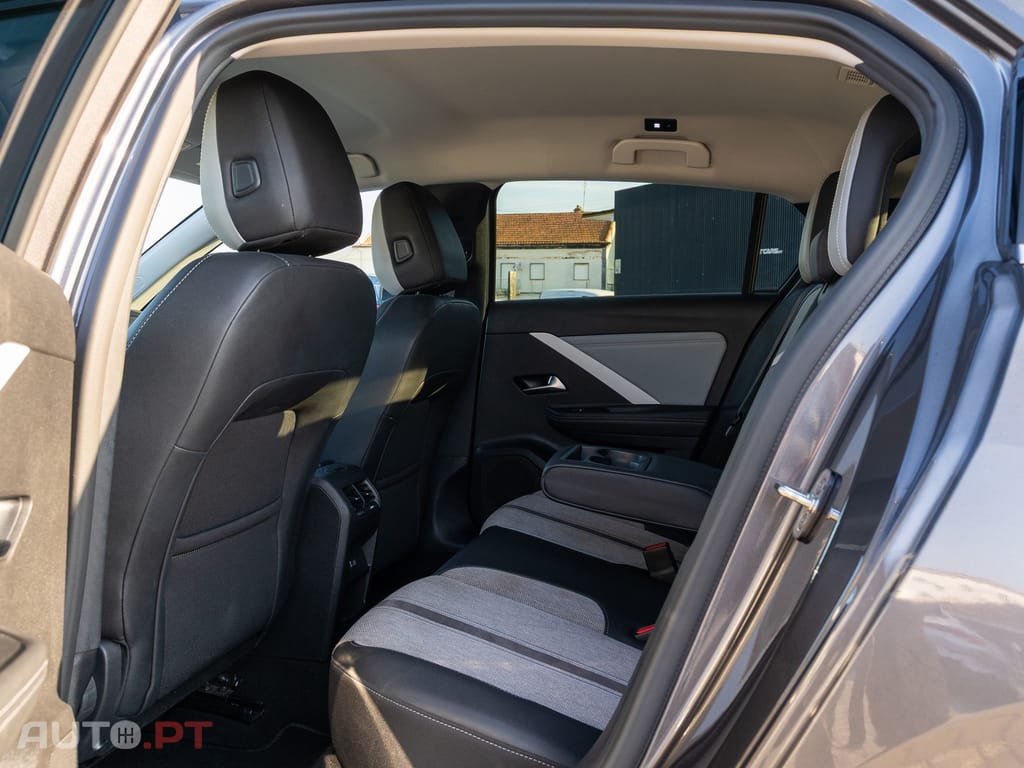 Opel Astra 1.5 D Elegance