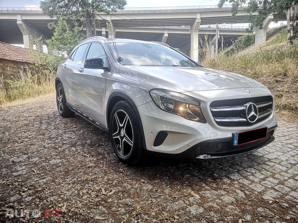 Mercedes-Benz GLA 180 CDI AMG Line — fotografia 3