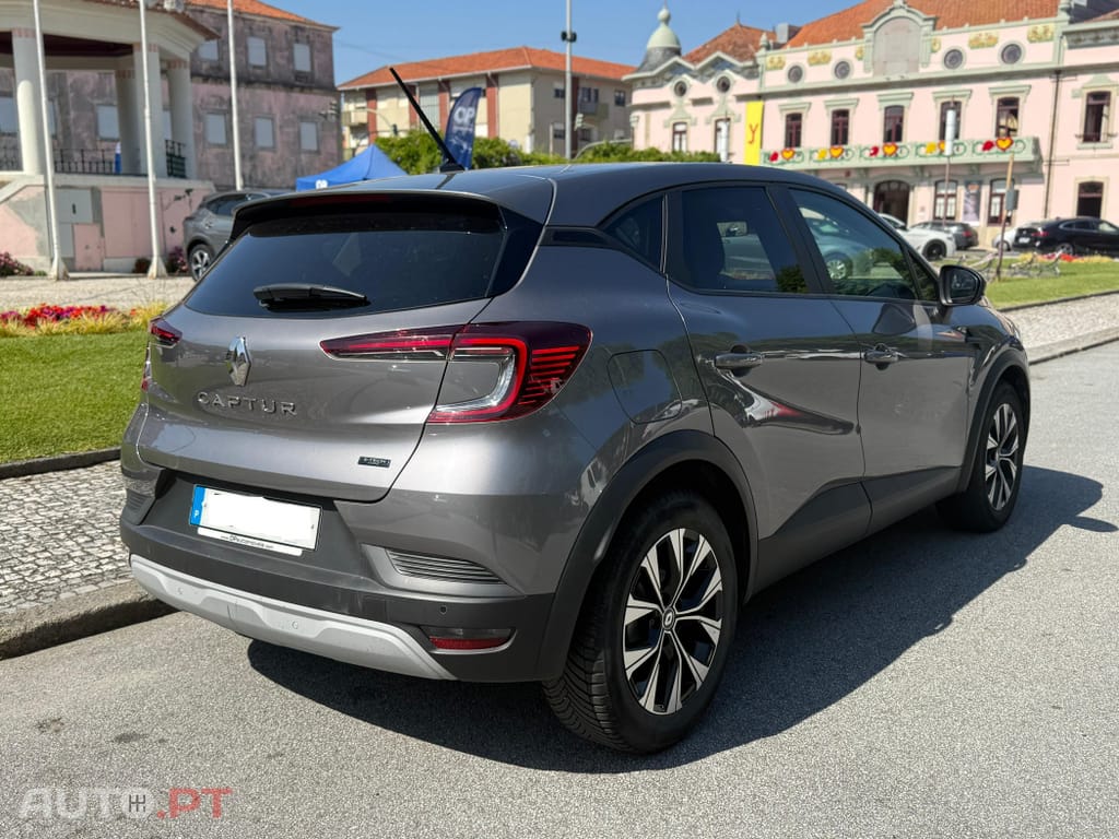 Renault Captur 1.6 E-Tech Full Hybrid Engineered