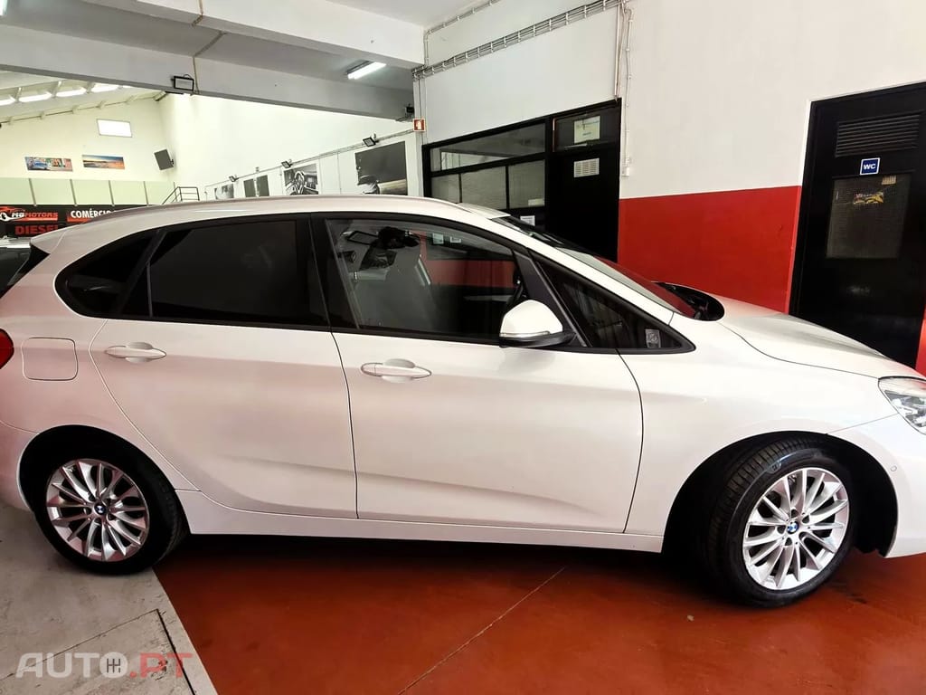 BMW 225 Line Sport