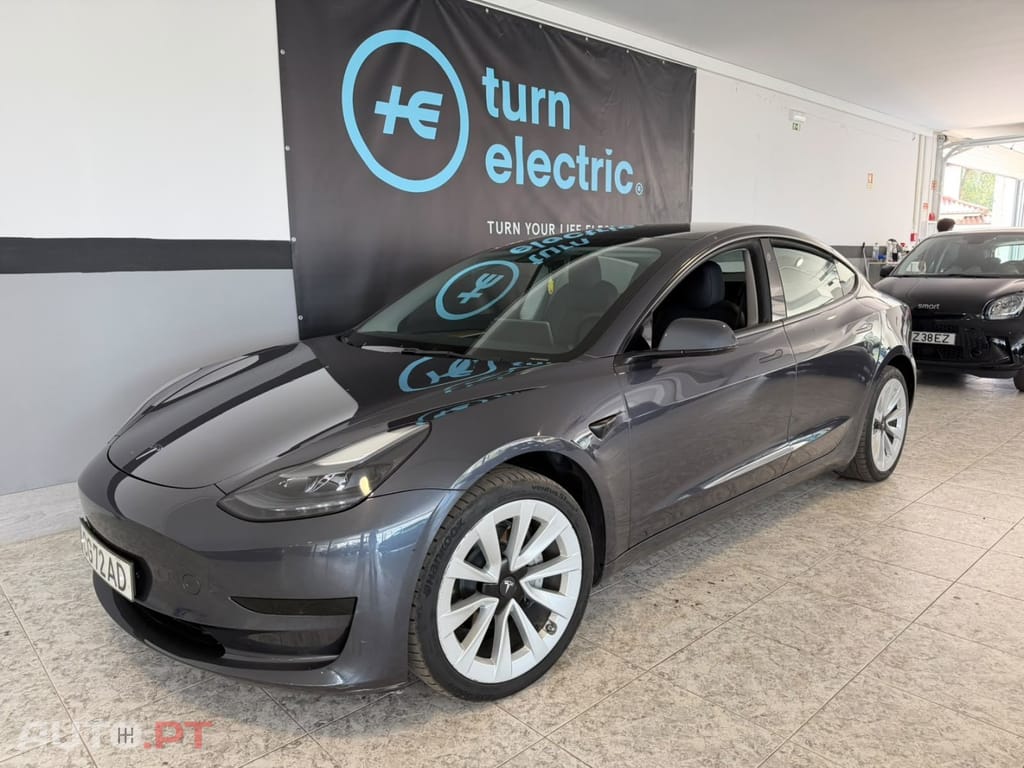 Tesla Model 3 Standard Range Plus RWD